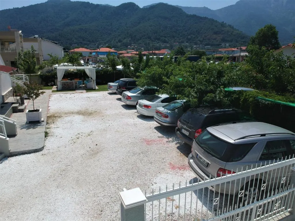 Tiara Holidays - Endless Blue Sea Resort - parking